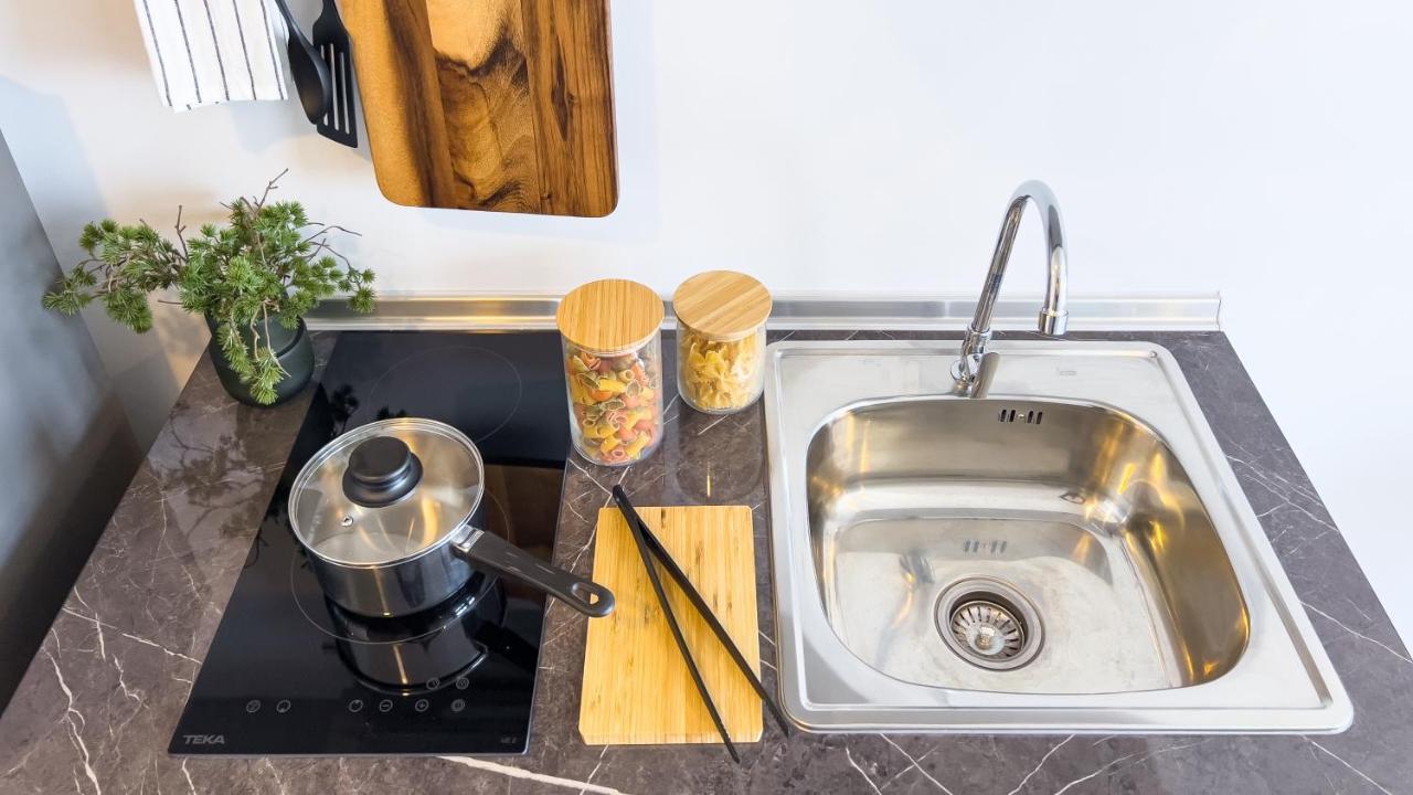 Wellness Stay & Hotel Sukhumvit 107 Bangkok Ngoại thất bức ảnh